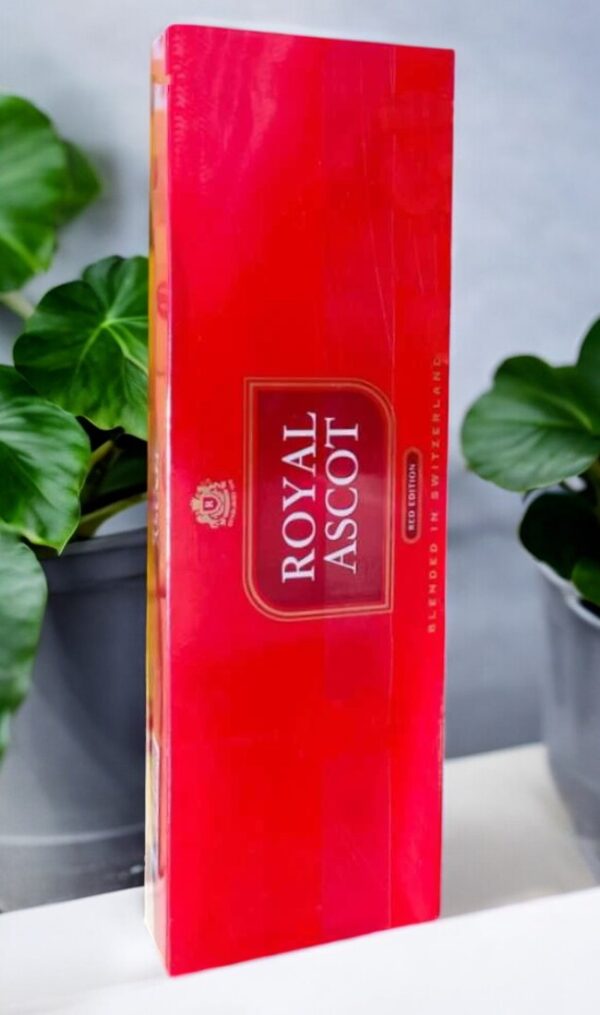 มีภาพถ่าย Royal Red ที่ไหนบ้าง?