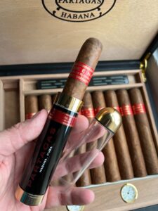 Partagas Serie E No.2 เป็นบุหรี่ที่มีรสชาติและกลิ่นอย่างไร?