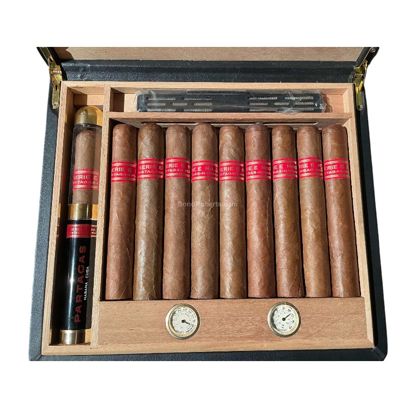 Partagas Serie E No.2 Travel Humidor มีคุณสมบัติเด่นอะไรบ้าง?