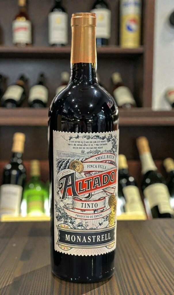 Altado Monastrell DO Almansa Oak Aged 750 ml ไวน์ ไวน์ รูปปกสินค้า แยมผลไม้ ควัน โอ๊คคั่ว แทนนินนุ่ม และกรดสดชื่น