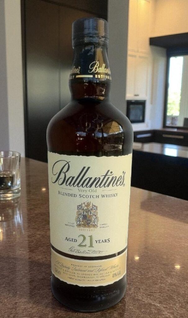 Ballantines 21Year 700 ml วิสกี้ วิสกี้ รูปปกสินค้า ส้ม, น้ำผึ้ง, วานิลลา, คาราเมล, เครื่องเทศ