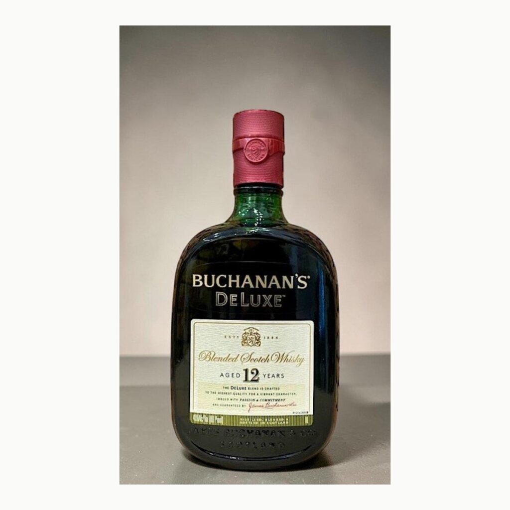 Buchanan's 12 Years Deluxe Scotch Whisky 700 ml สกอตช์วิสกี้ รูปปกสินค้า จุดเด่นสินค้า