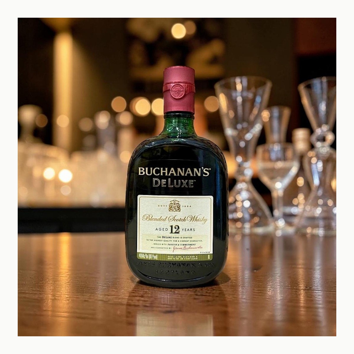 Buchanan's 12 Years Deluxe Scotch Whisky 700 ml สกอตช์วิสกี้ รูปในเนื้อหา จุดเด่นสินค้า