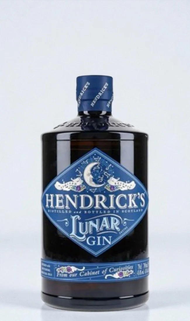 ียมด้วย Hendrick’s Neptunia Gin ยินเลอค่าที่รังสรรค์ขึ้นเพื่อเฉลิมฉลองความงามอันลึกลับของท้องทะเล...