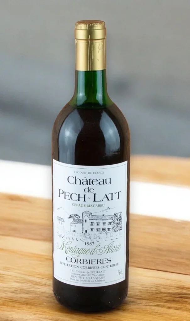 ฝรั่งเศส 1987 Chateau de PechLattท่ามกลางหุบเขาและผืนดินอันอุดมสมบูรณ์ของแหล่งผลิตไวน์ชั้นนำ Chat...