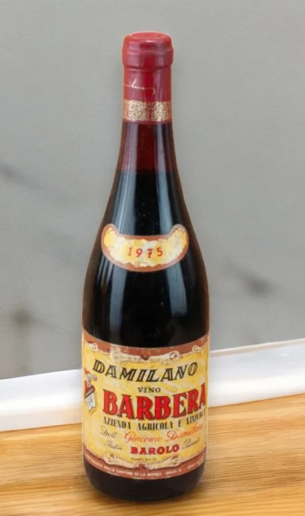 ข้ามกาลเวลา 1975 Barbera dAlba โดย Dott Giacomo Damilanoหากเปรียบ Barolo เป็นราชาแห่งไวน์อิตาลี B...