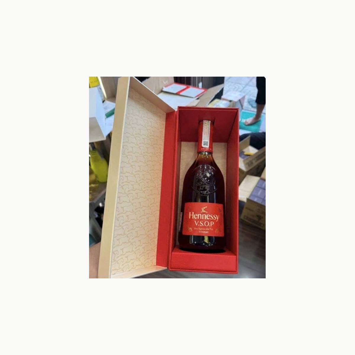 Hennessy VSOP Lunar New Year 2026 Year Of The Horse 700 ml คอนญัก รูปในเนื้อหา จุดเด่นสินค้า