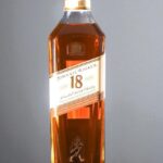 Johnnie Walker 18 Year 700 ml วิสกี้ วิสกี้ รูปปกสินค้า ผลไม้สุก วานิลลา เครื่องเทศ และโอ๊คนุ่ม