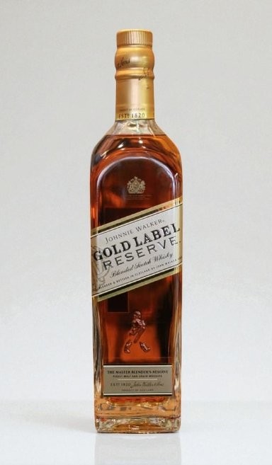 Johnnie Walker Gold Label 700 ml วิสกี้ วิสกี้ รูปปกสินค้า น้ำผึ้ง วานิลลา ผลไม้ และควันบางๆ